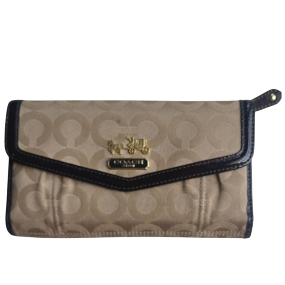 Coach Tan Jacquard CC Logo Brown Patent Leather Trim Women's Wallet Snap… - Picture 1 of 12